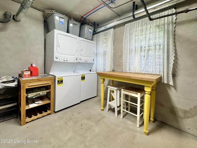416 Belgravia Ct, Louisville, KY 40208 - below grade area featuring estacked washer and dryer