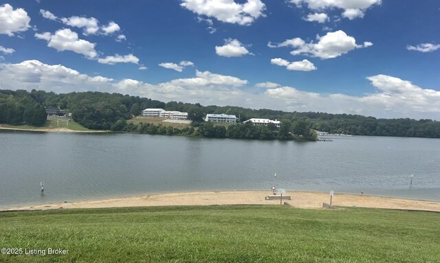 400 Warbler Rd, Brandenburg, KY 40108