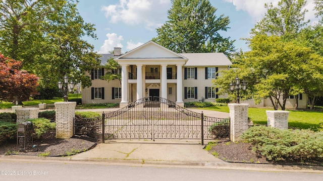 8904 Ayrshire Ave, Louisville, KY 40222 - photo 1