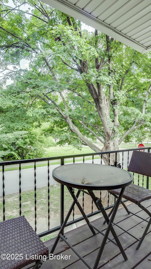 213 Fairfax Ave Apt 4, Louisville, KY 40207 - view of balcony