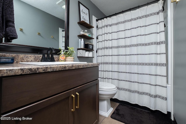 1008 E Mailback Way, Crestwood, KY 40014 - full bath featuring vanity, a textured ceiling, tile patterned floors, and curtained shower
