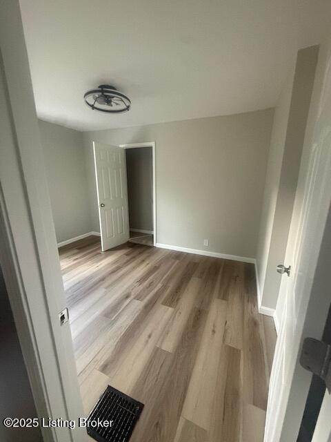 1266 Springdale Dr, Louisville, KY 40213 - photo 25