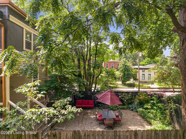 201 E Oak St, Louisville, KY 40203 - photo 44