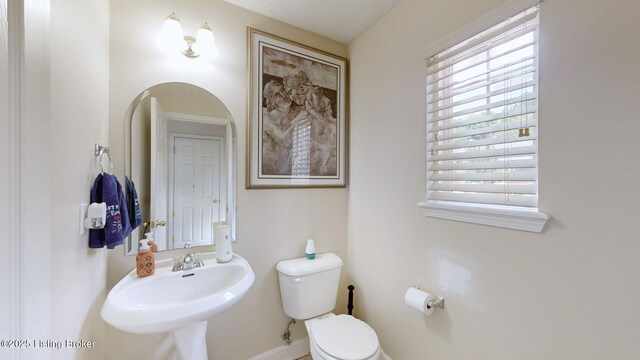 7236 Michael Benjamin Cir, Crestwood, KY 40014 - half bath with toilet and a sink