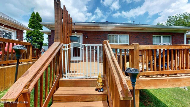 7236 Michael Benjamin Cir, Crestwood, KY 40014 - view of wooden deck
