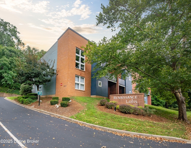 2745 Grinstead Dr Apt 113, Louisville, KY 40206 - view of property