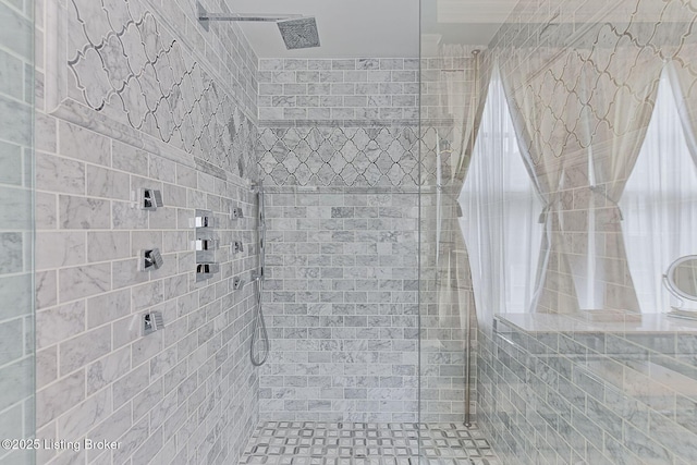 1416 Willow Ave Unit 3B, Louisville, KY 40204 - full bath with tiled shower