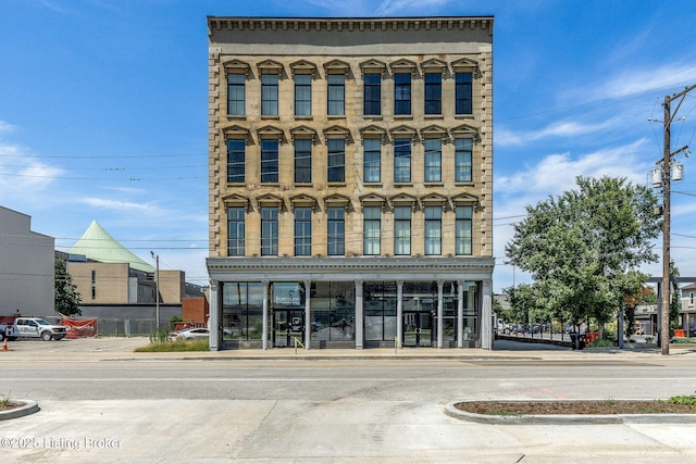 415 E Market St Unit 404, Louisville, KY 40202 - photo 54
