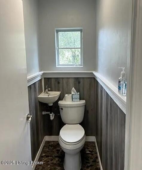 2811 Waldoah Beach Rd, Louisville, KY 40207 - photo 10