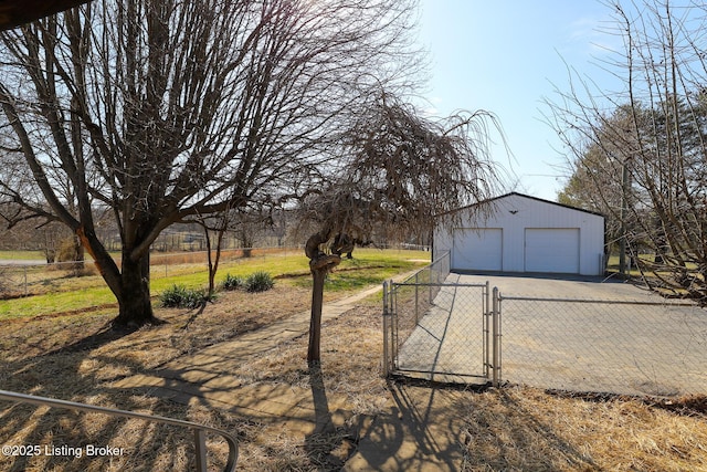 43 Mcfarlin Ln, Vine Grove, KY 40175 - detached garage featuring a gate