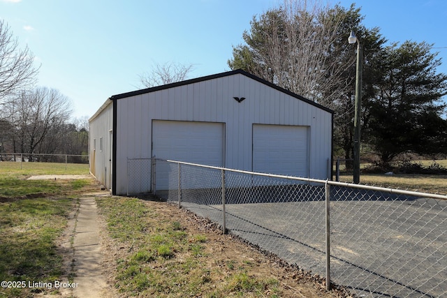 43 Mcfarlin Ln, Vine Grove, KY 40175 - view of detached garage