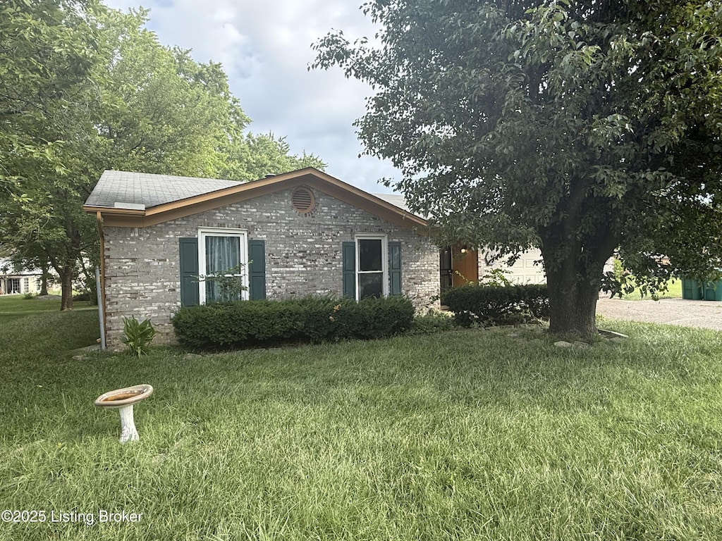 4805 E Indian Trl, Louisville, KY 40218 - photo 1