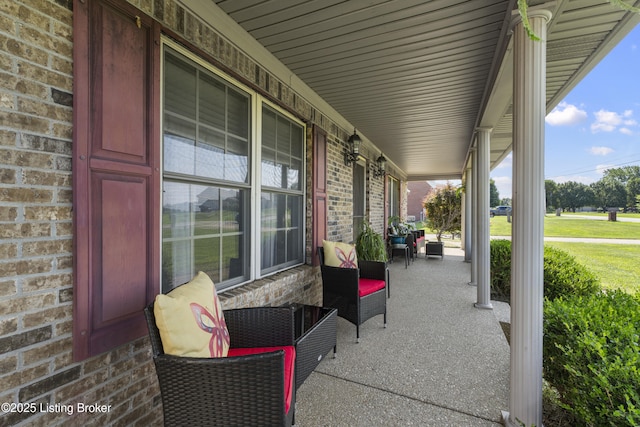 772 Meadowland Trl, Shepherdsville, KY 40165 - photo 4