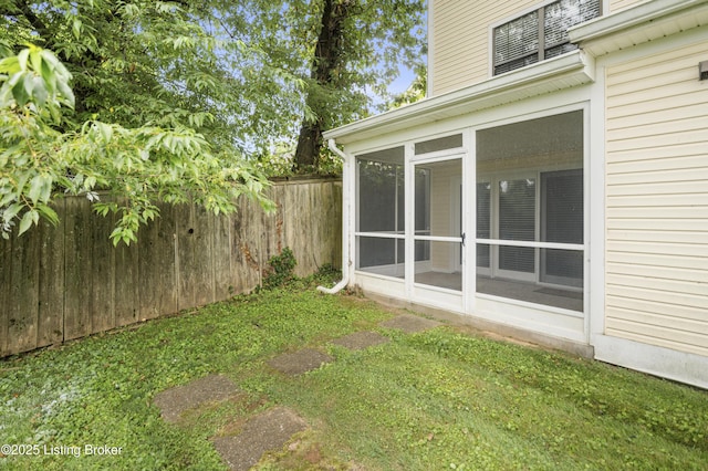 2726 Hollywood Ter Apt 101, Louisville, KY 40206 - view of yard featuring a sunroom