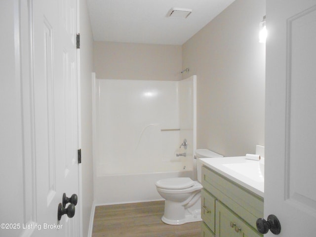 732 Poplar Flat Rd, Bardstown, KY 40004 - full bath featuring vanity, tub / shower combination, and wood finished floors