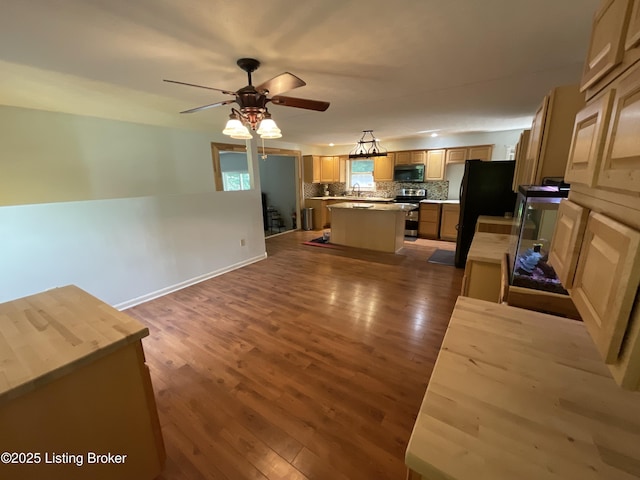 40 Sunflower Ln, Brandenburg, KY 40108 - unfurnished living room featuring dark wood finished floors and ceiling fan