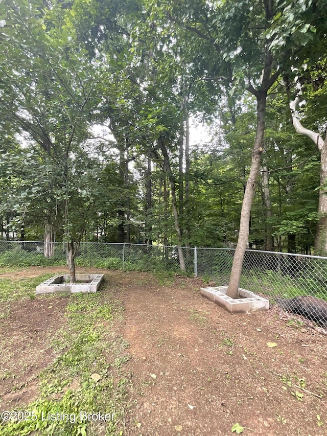40 Sunflower Ln, Brandenburg, KY 40108 - view of fenced backyard
