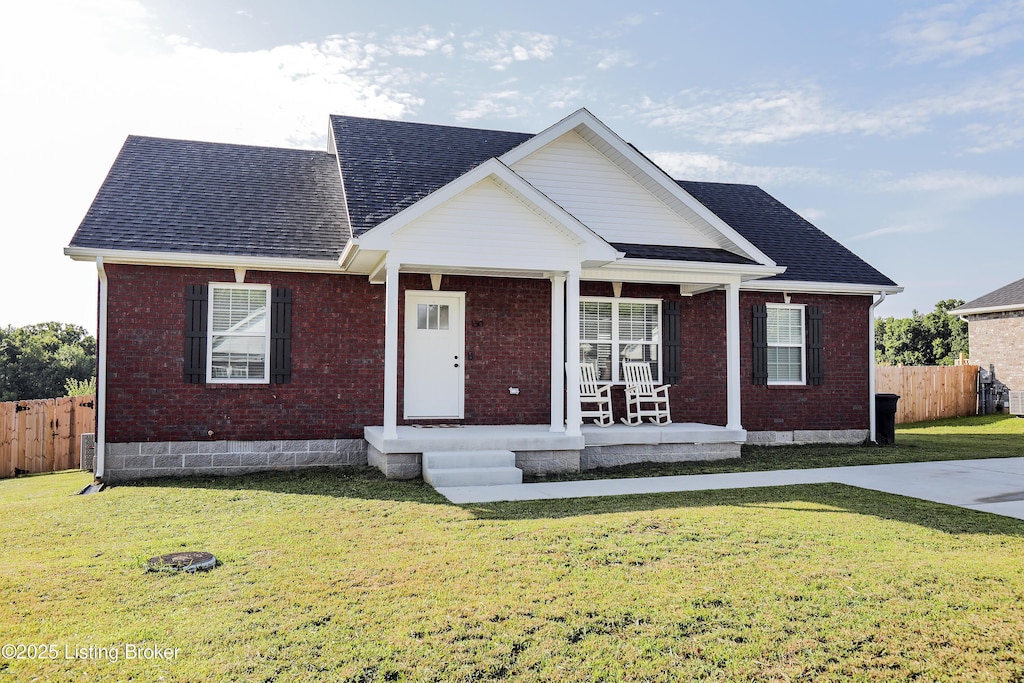 130 Magnolia Dr, Bardstown, KY 40004 - photo 1