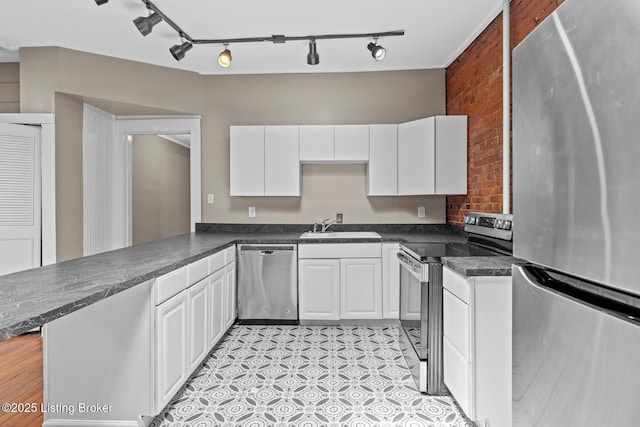 1445 S 3rd St, Louisville, KY 40208 - photo 38