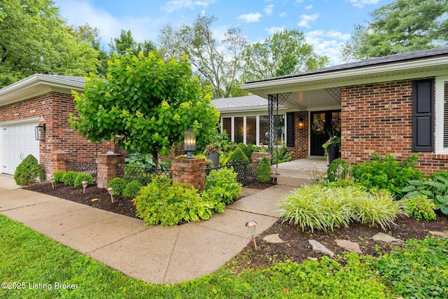 2302 Tavener Dr, Louisville, KY 40242 - photo 2