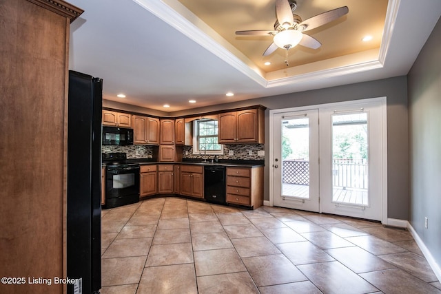 515 Clymene Rd, Cecilia, KY 42724 - kitchen with dark countertops, tasteful backsplash, black appliances, ceiling fan, and recessed lighting
