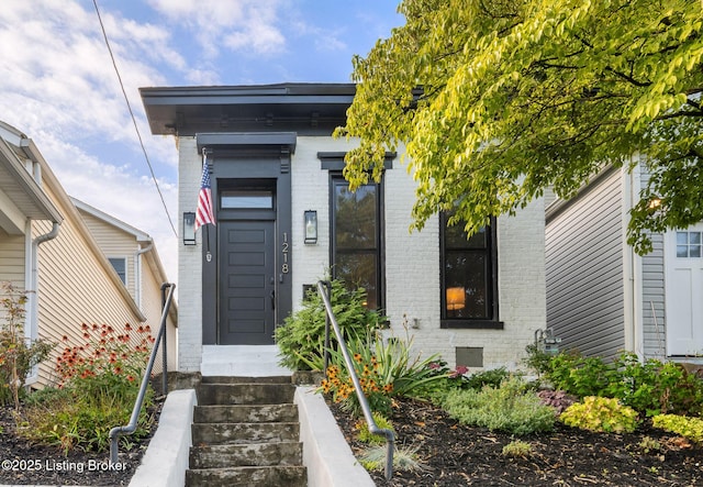 1218 Hull St, Louisville, KY 40204 - photo 1