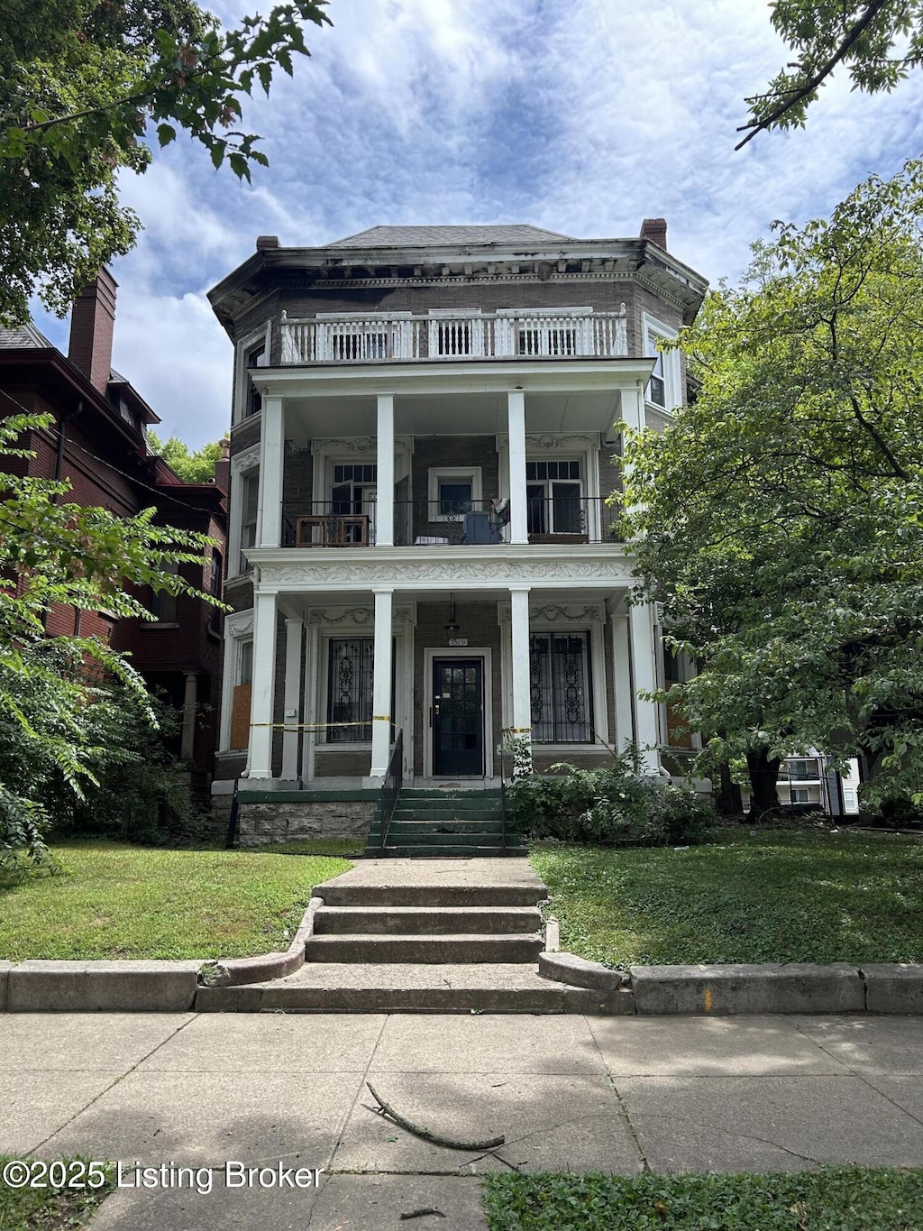 1809 S 3rd St, Louisville, KY 40208 - photo 1