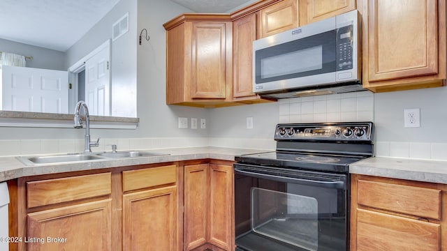 9002 Crooked Arrow Ct, Louisville, KY 40228 - photo 11
