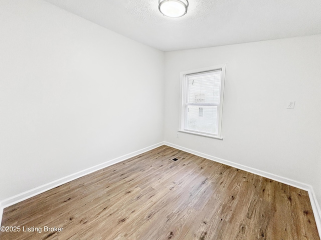 1118 W Whitney Ave, Louisville, KY 40215 - photo 15
