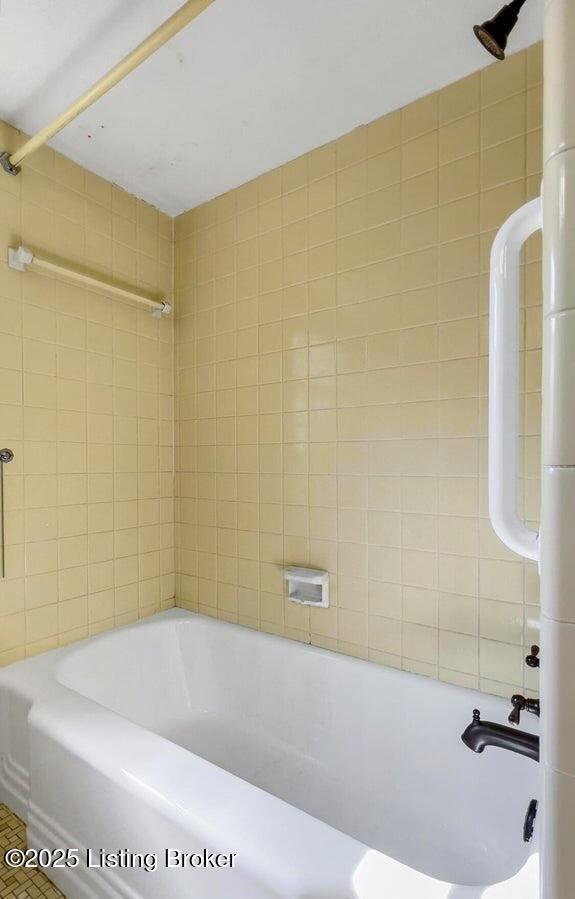 4318 Wingate Rd, Louisville, KY 40207 - photo 33