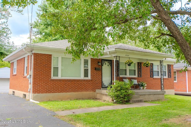 4928 Swaps Ln, Louisville, KY 40216 - photo 6