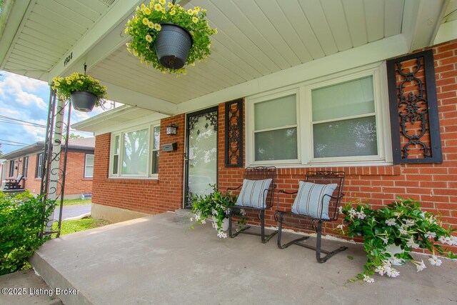4928 Swaps Ln, Louisville, KY 40216 - photo 8