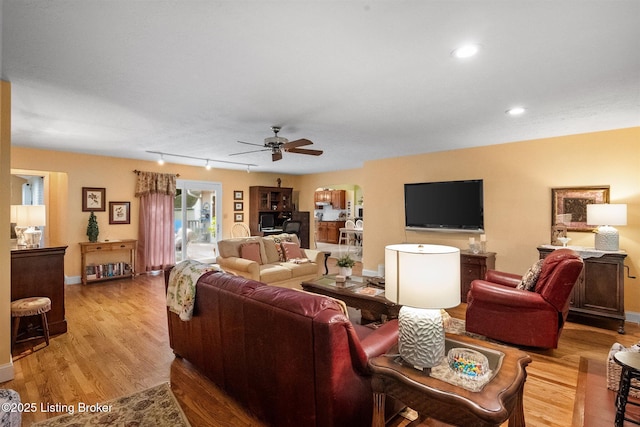 6711 Norway Dr, Louisville, KY 40214 - photo 5