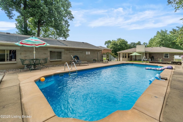 7605 Nottoway Cir, Louisville, KY 40214 - photo 4