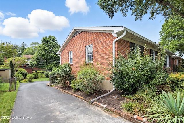 9812 Somerford Rd, Louisville, KY 40242 - photo 2