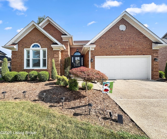 4912 Hunters Point Cir, Louisville, KY 40216 - photo 1