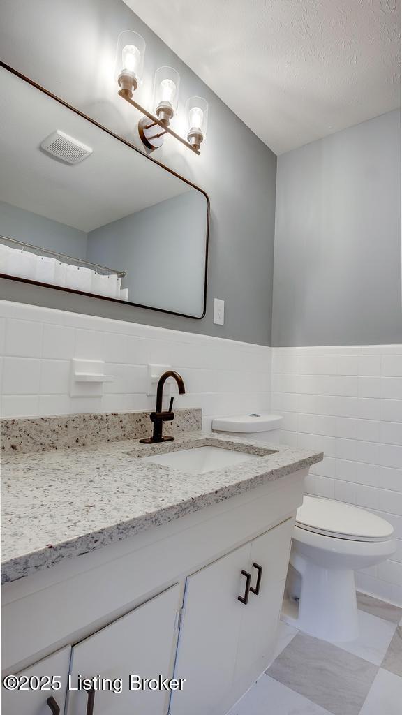 9906 Sunkist Way, Louisville, KY 40272 - photo 23