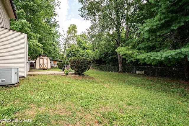 6905 Spourtland Dr, Louisville, KY 40228 - photo 18