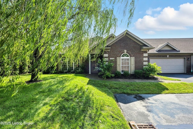 1039 Grazing Meadows Ln, Louisville, KY 40245 - photo 1