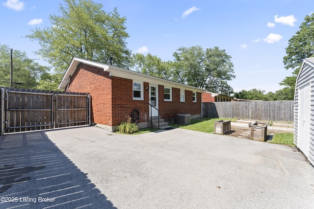 10601 Charlene Dr, Fairdale, KY 40118 - photo 4