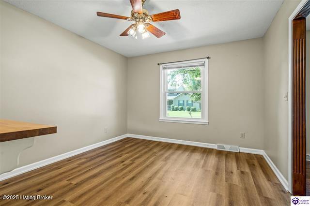 305 Falcon Ct, Elizabethtown, KY 42701 - photo 9