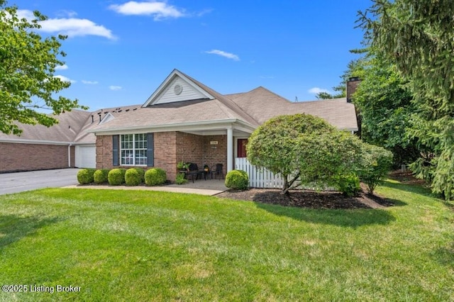 1214 Fox Pointe Dr, Louisville, KY 40242 - photo 1