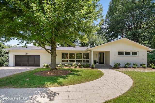5412 Pawnee Trl, Louisville, KY 40207 - photo 1