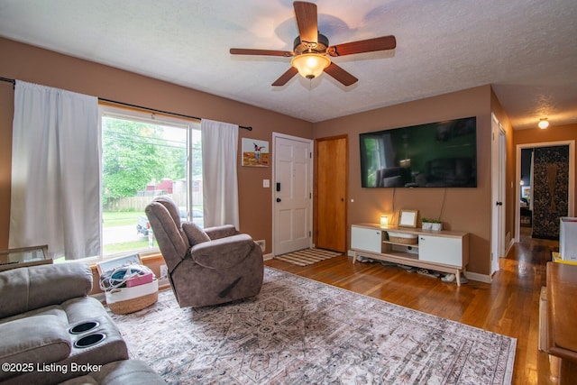 7724 Kim Dr, Louisville, KY 40214 - photo 13