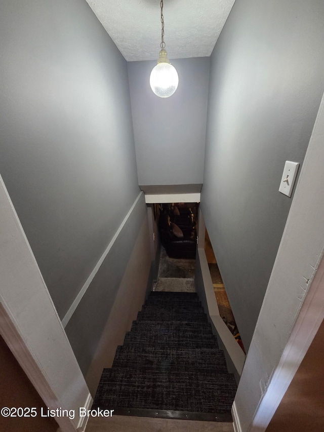 7724 Kim Dr, Louisville, KY 40214 - photo 32