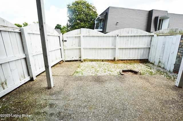 806 Lafontenay Ct, Louisville, KY 40223 - photo 14