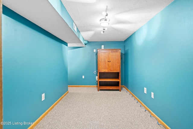 5517 Landcross Dr, Louisville, KY 40216 - photo 28