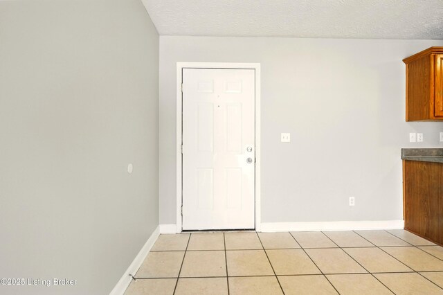 7802 Alfred Schlatter Dr Apt 6, Louisville, KY 40214 - photo 3