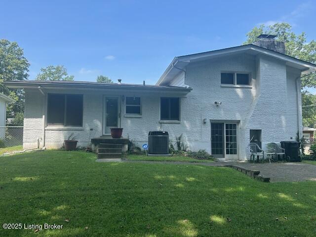 6603 Norway Dr, Louisville, KY 40214 - photo 2