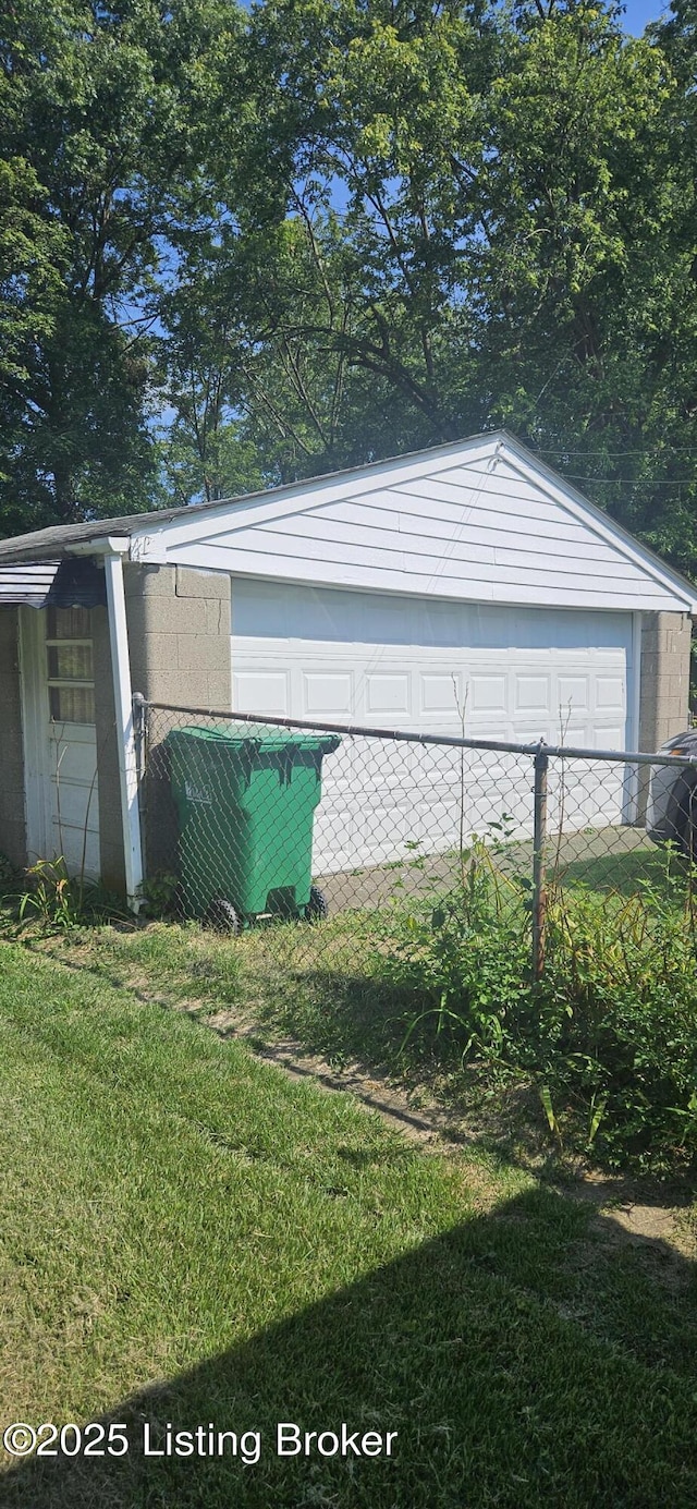 13207 Meadowlawn Dr, Louisville, KY 40272 - photo 22